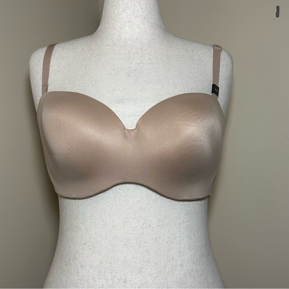 NEW NWT Victoria’s Secret Strapless Multiway Bra Nude 38DD - Picture 1 of 9